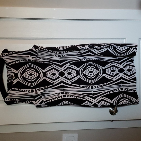 Jones New York sleeveless shift dress size 14 and a stone and black color. - Picture 1 of 7